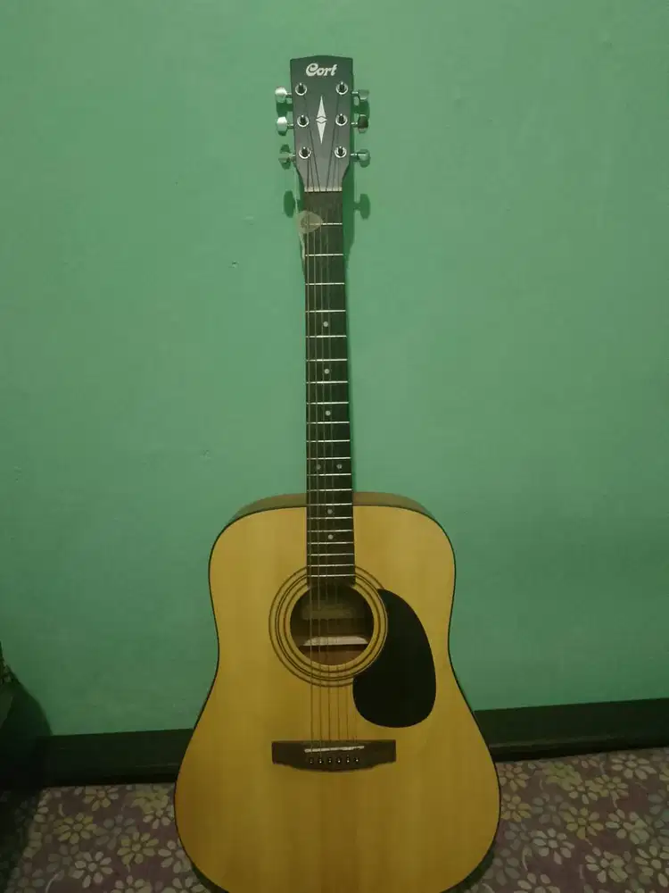 Gitar Cort. Second. Kondisi ok
