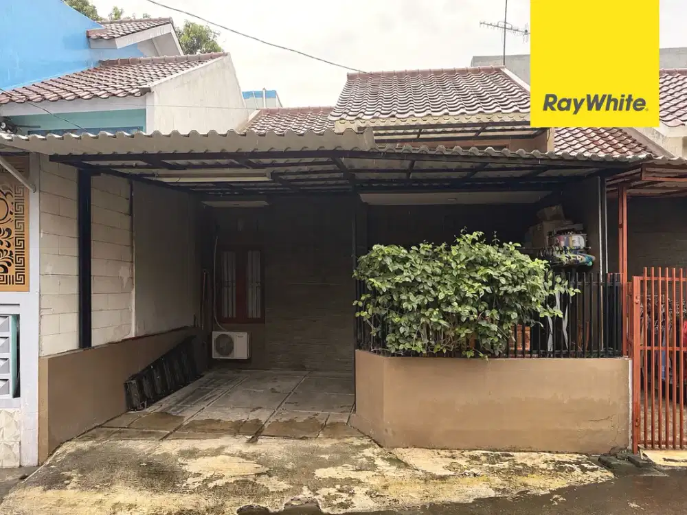 Rumah Siap Huni, Bebas Banjir, Lokasi Strategis di Townhouse Cibubur Indah 2, Ciracas, Jakarta Timur