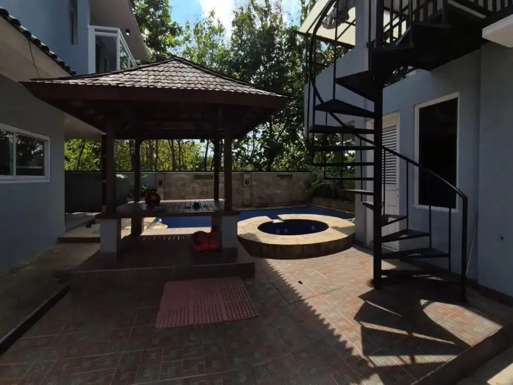 JUAL RUMAH SEMI VILLA PURI GADING