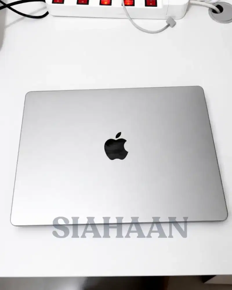 MacBook Pro M3 8/512GB Fullset