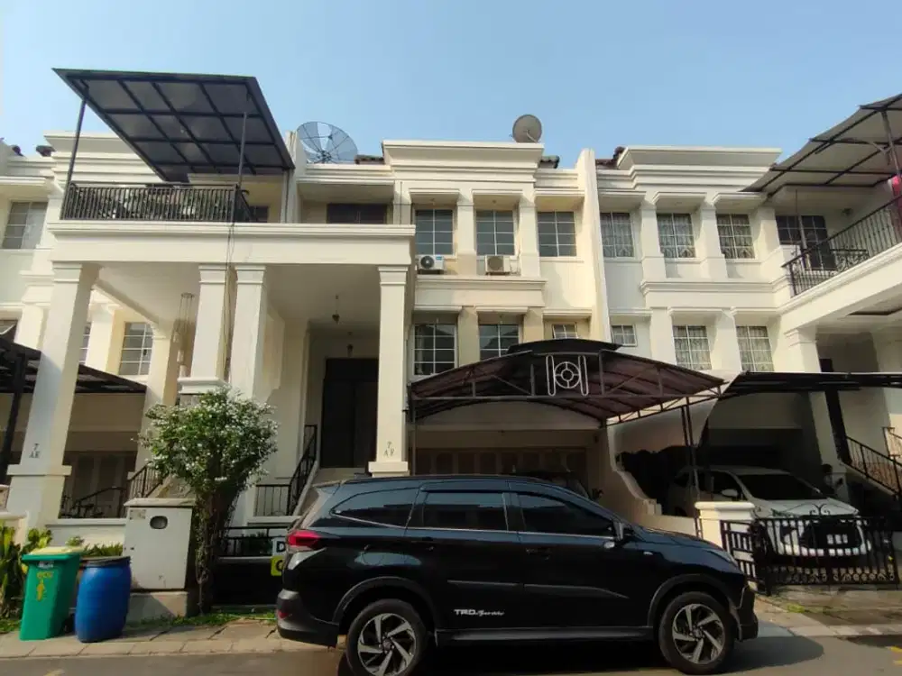 Sewa Rumah Cluster Gading Grande Kelapa Gading 8X18 Rapi 3 Lantai Furnished Jrg Ada