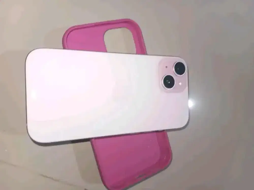 iPhone 15 basic resmo