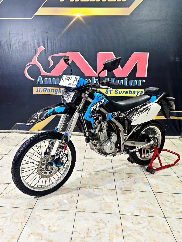 Kawasaki KLX 250cc hitam mewah Th 2013. Anugerah motor rungkut tengah