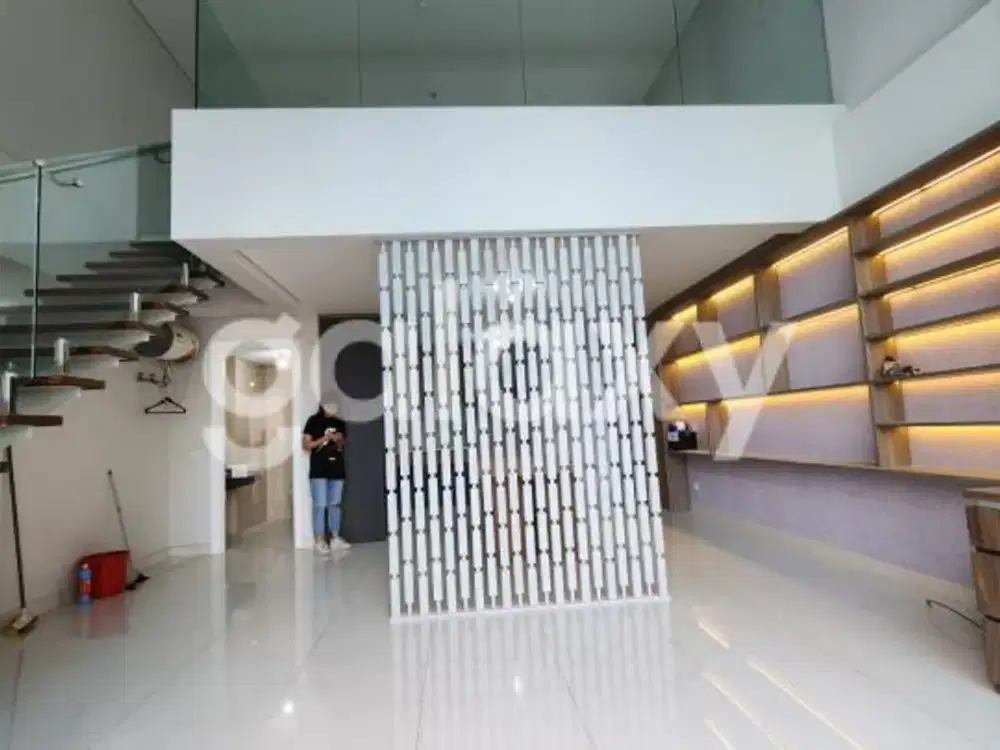 Soho Skyloft Ciputra World Surabaya Lantai 29 Semi Furnish
