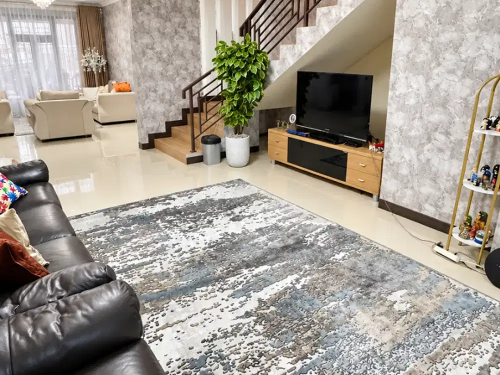 Rumah 2 Lantai Luas 245m² 4KT SHM Semi Furnished di Pengadegan Pancoran