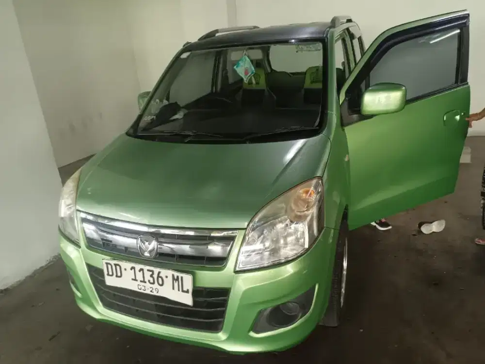 Mobil Keluarga Irit Bensin
