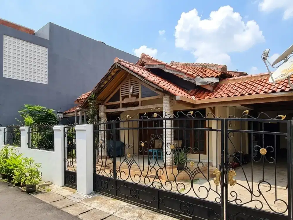 DIJUAL RUMAH DI Jl. Gg Abbah RAGUNAN JAKARTA SELATAN