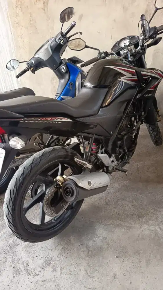 Honda CB150R Tahun 2013 – Tangan Pertama – Plat AB – Pajak Hidup