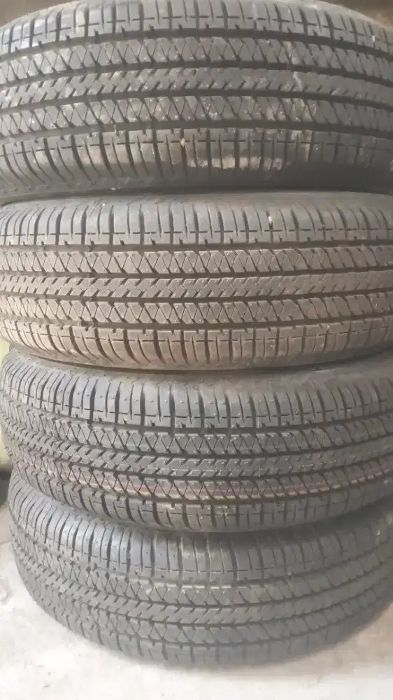 Ban Brigestone Duler ht 205/70/15