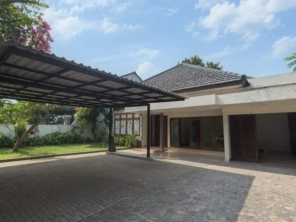 For Rent - Bright House with Garden in Near Kemang Dalam Area Must See