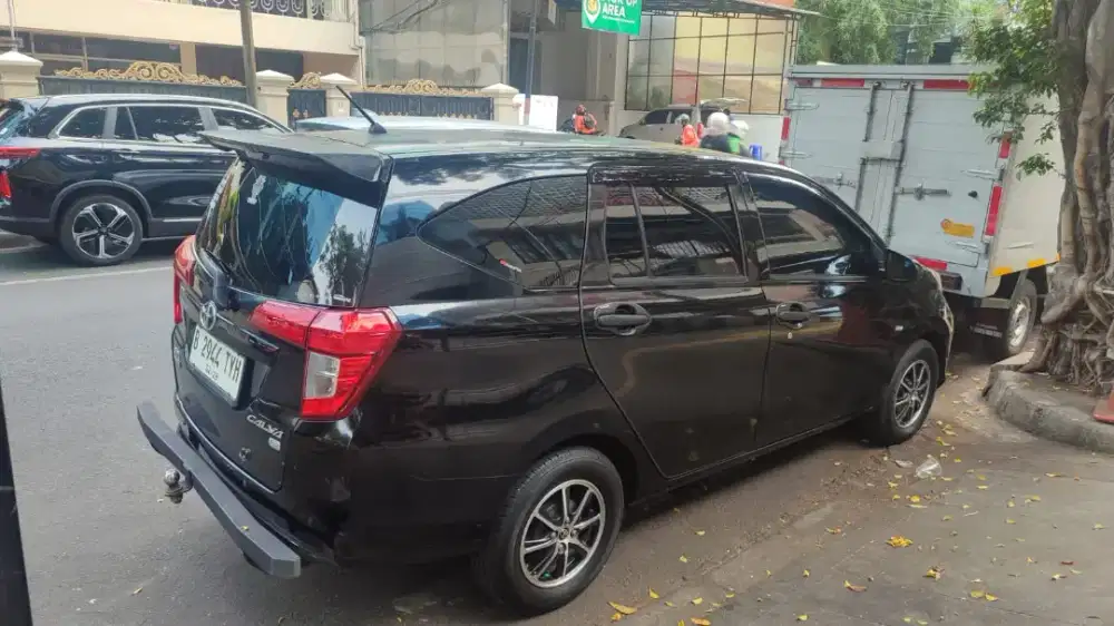 Dijual Mobil Pemakaian Sendiri 
Toyota Calya E-MT 2019