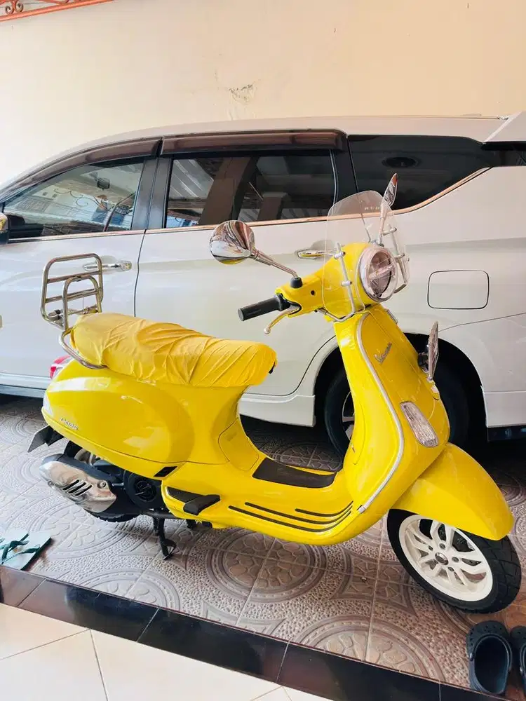 jual vespa lx kondisi seperti baru km 900