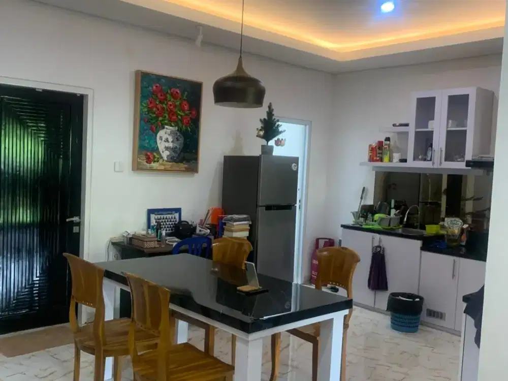 Rumah Mewah Berarsitektur Asri dengan Lingkungan Tenang Jimbaran