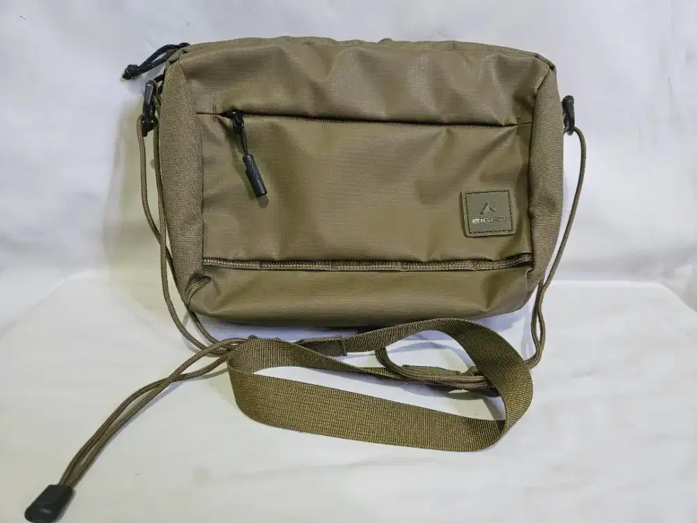 Tas selempang eiger