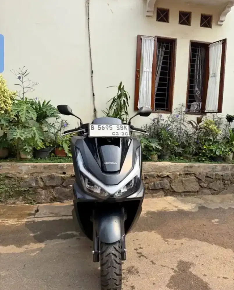 Honda PCX ABS 2025 Hitam Doff