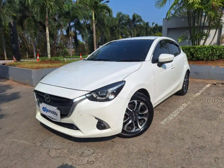 LOW DP Mazda 2 1.5 R Skyactiv Bensin-AT 2017 PIU