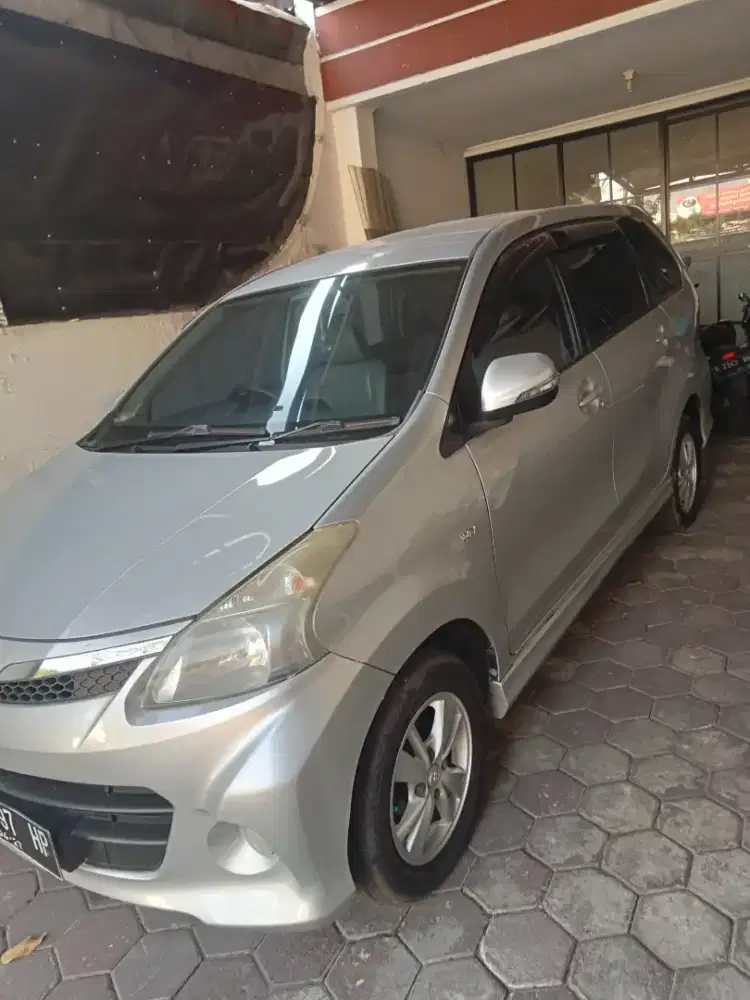 Avanza velos 1,5 metik AT