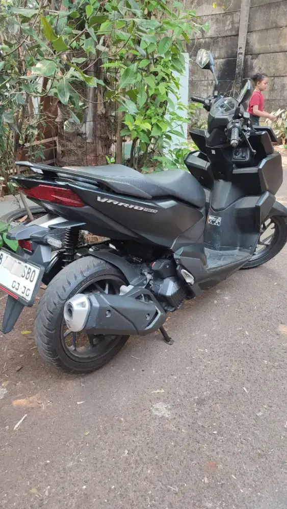 Honda Vario 160 hitam 2025