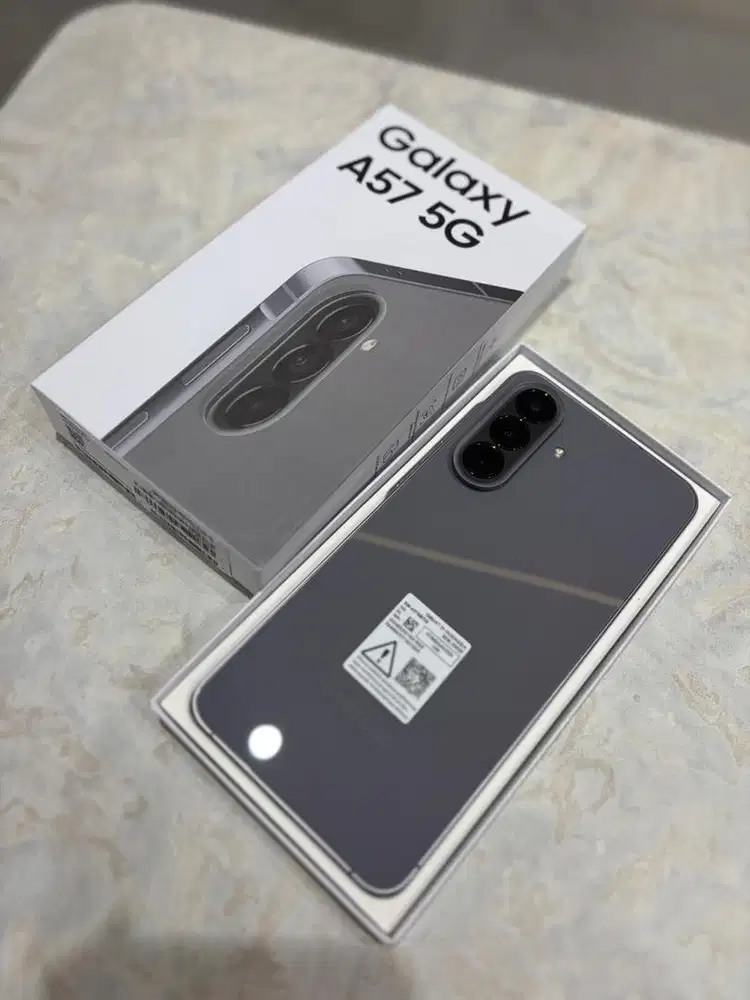Samsung Galaxy A57 5G 8/256GB Awesome Gray Garansi On Oktober 2027