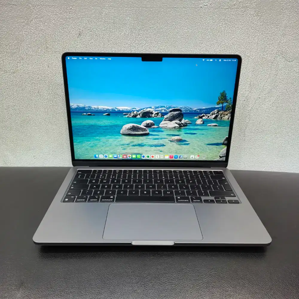 Macbook Air 13,6 inch 2022 Chip M2 RAM 8GB SSD 256GB ( No Box )