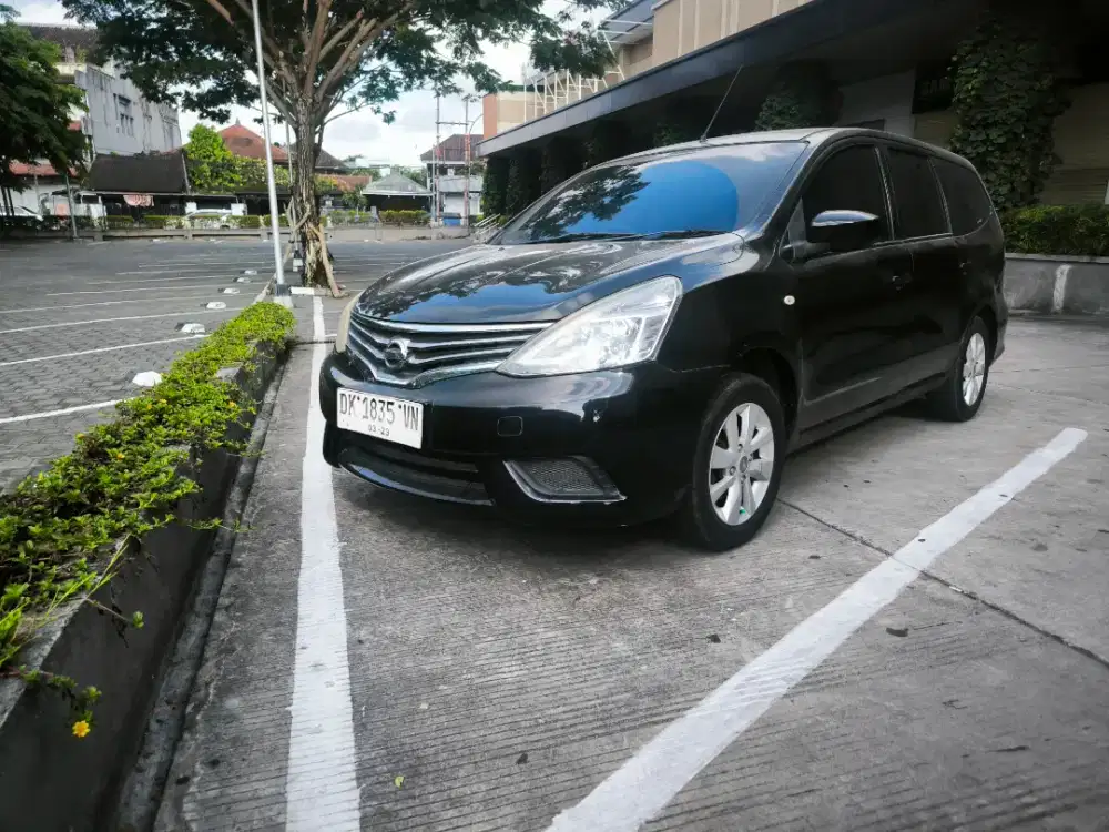 Nissan grand livina 2016