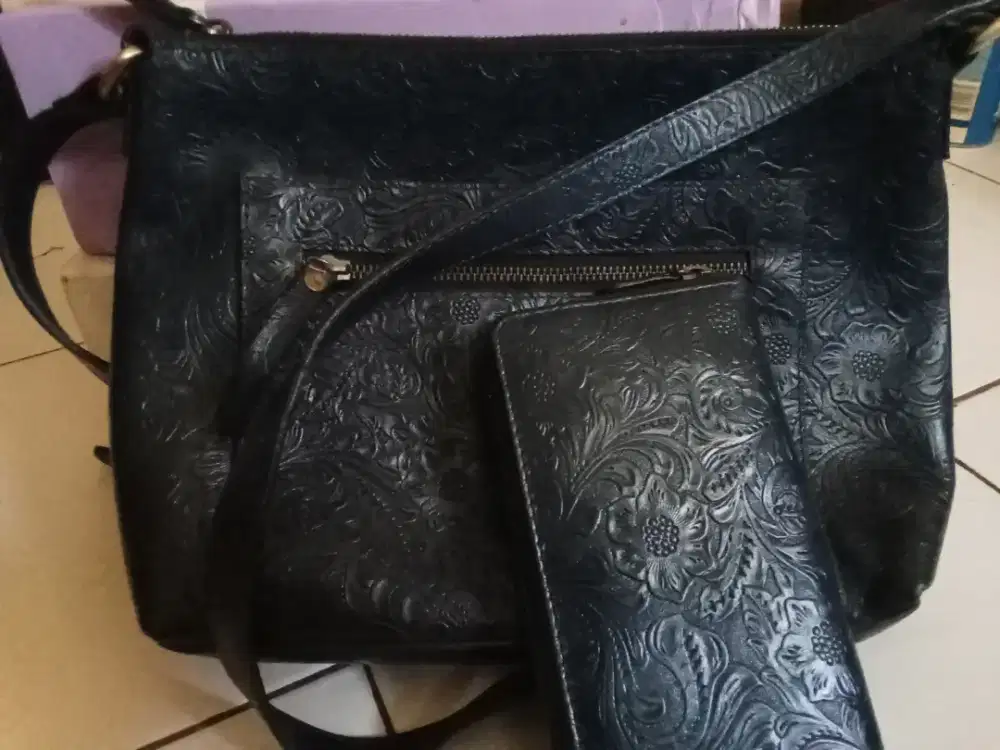 Tas kulit asli wanita