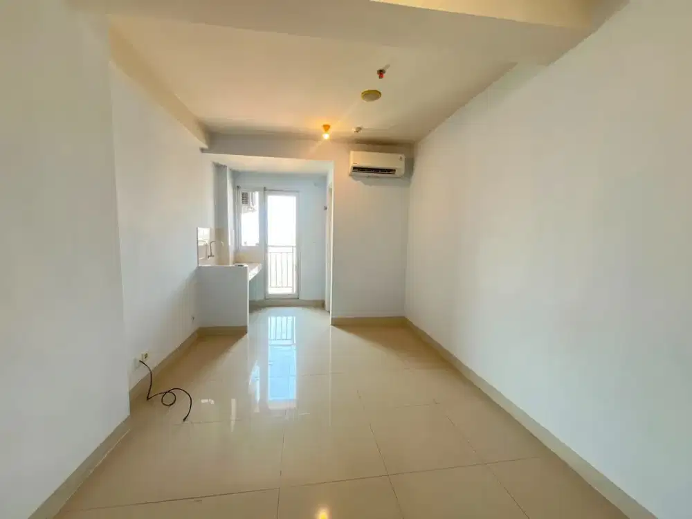 Disewakan Apartemen Studio Oak Tower B Lantai 17 – Unfurnish, Lantai Tinggi, Bebas Tata Ruang & Strategis di Pulo Gadung