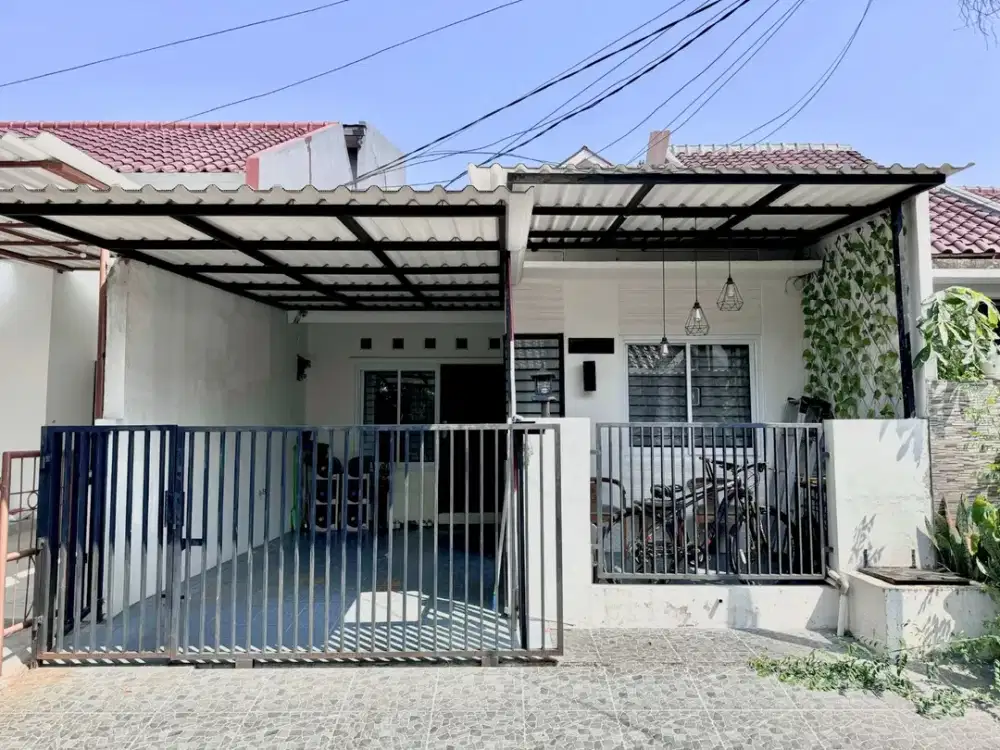 Rumah 1,5 Lantai 2+1 Kamar Hadap Timur di Regency Melati Mas