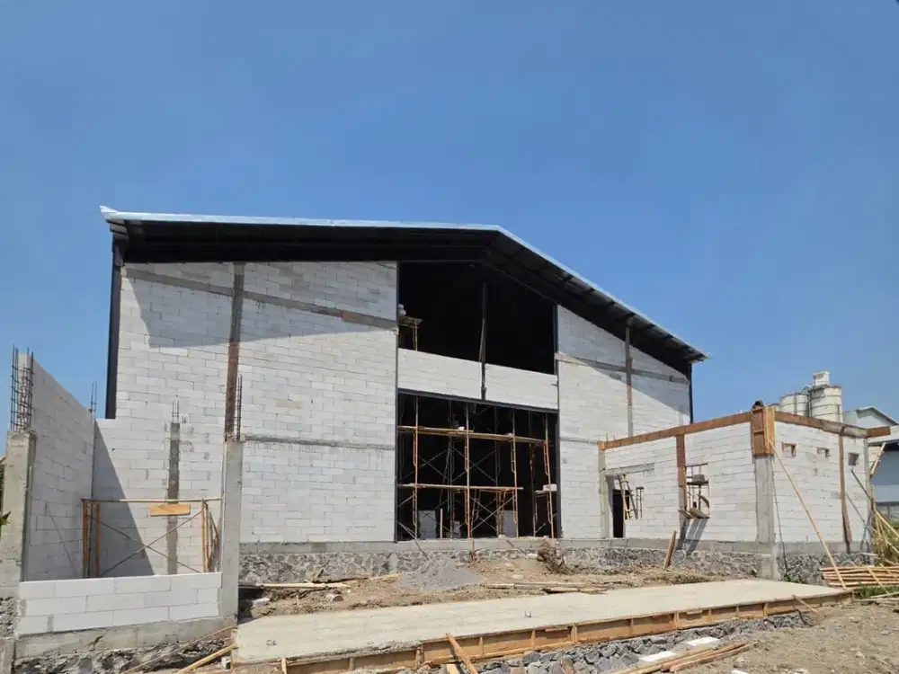 Gudang baru di Kawasan Industri Candi