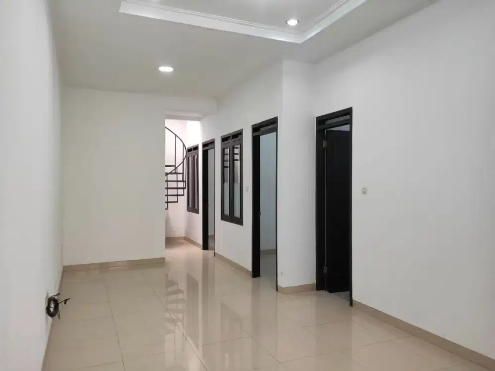 dijual rumah minimalis bagus Singgasana Pradana Bandung
