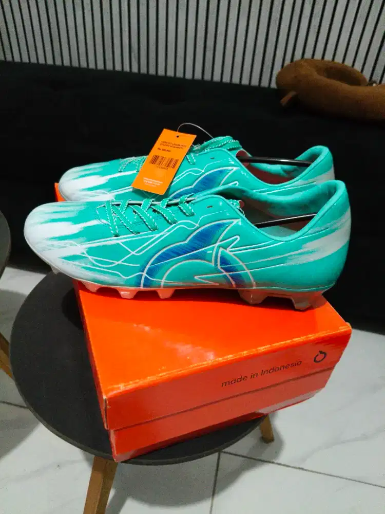 Sepatu sepakbola