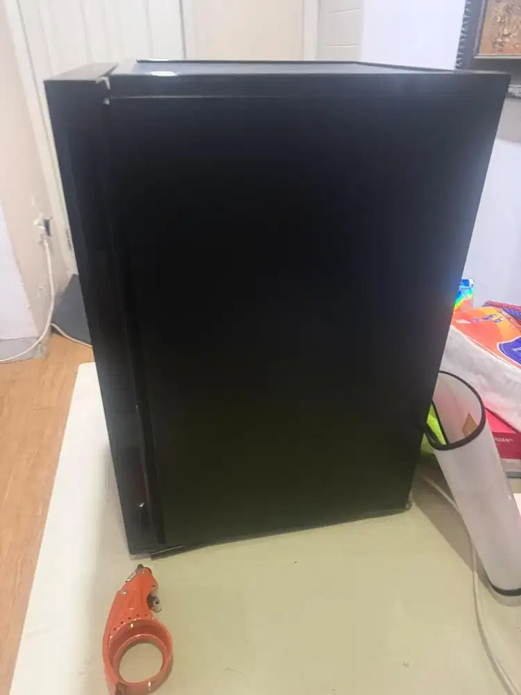 Dijual kulkas minuman