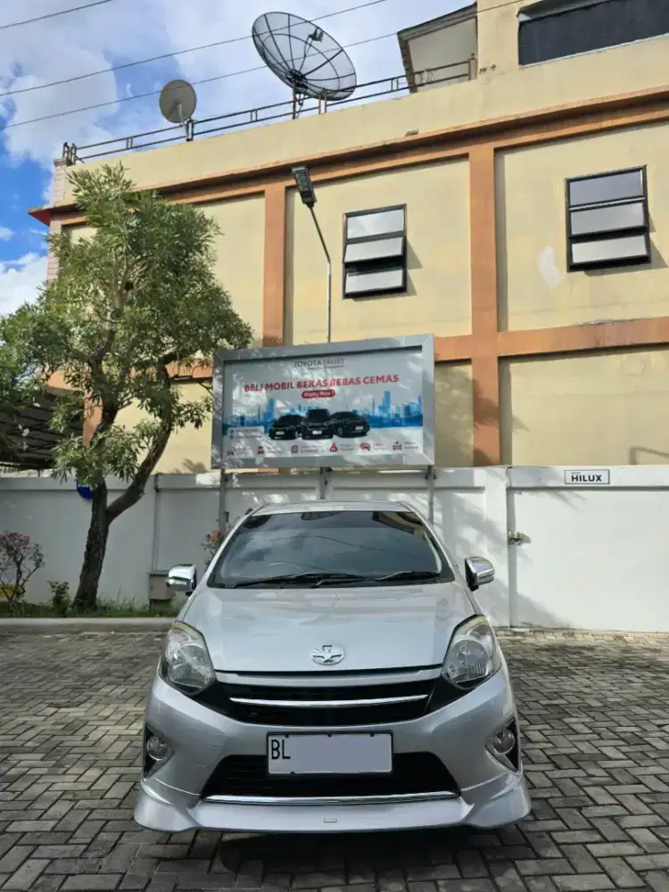 TOYOTA AGYA 1.0 TRD MATIC 2015