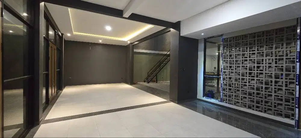 DISEWAKAN OFFICE, GUDANG, SHOWROOM MULTIFUNGSI