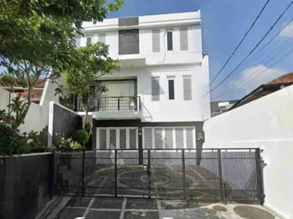 Rumah Lux 3 lantai siap huni di komplek Cigadung cikutra