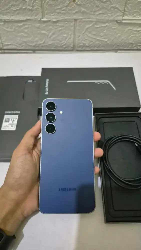 Samsung S25 fe 8/256 fullset