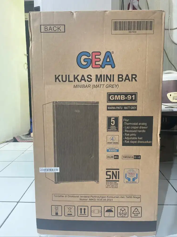 kulkas minibar merk gea gmb-91