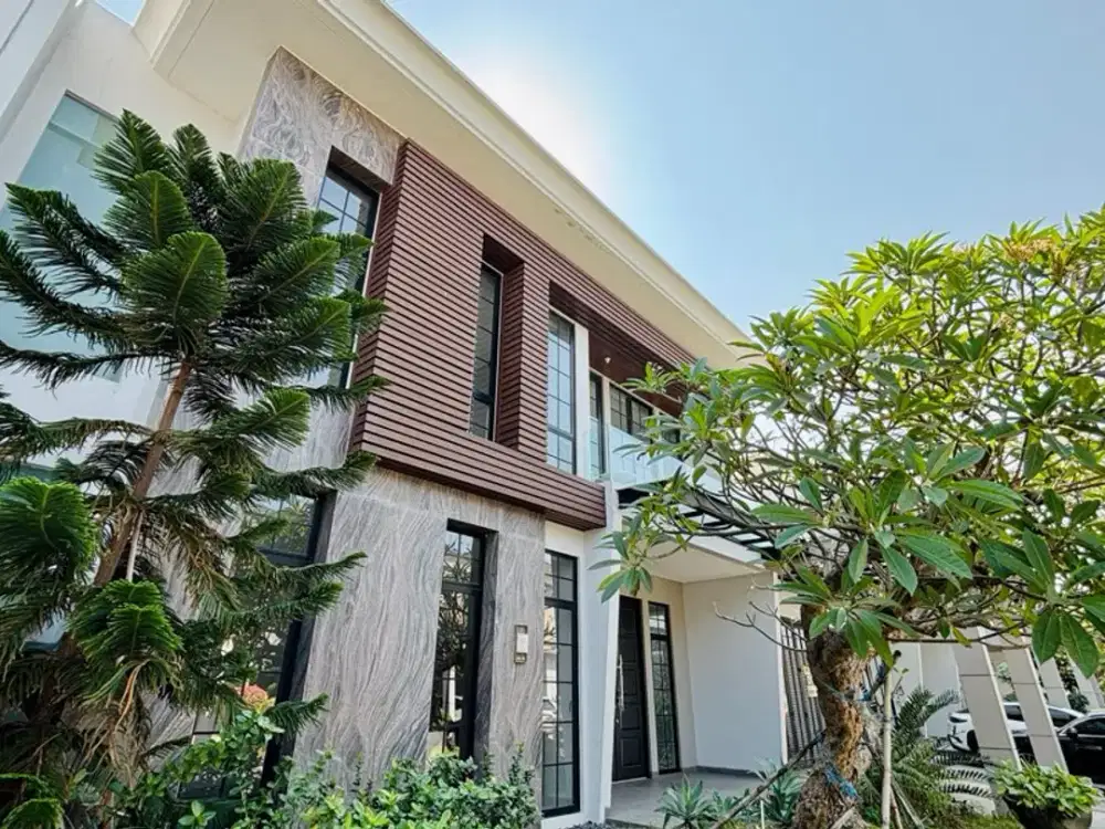 DIJUAL rumah Pakuwon city dekat Pakuwon city mall (pcm)