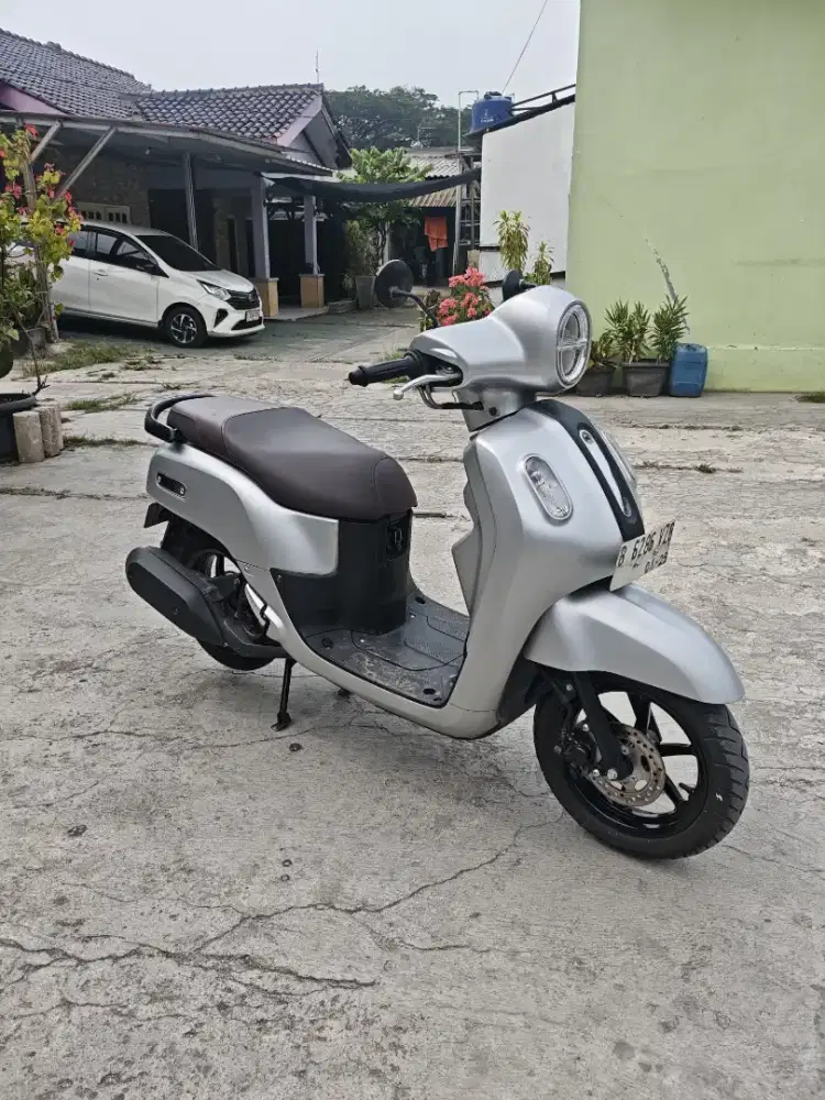 YAMAHA FAZZIO 2023 SILVER