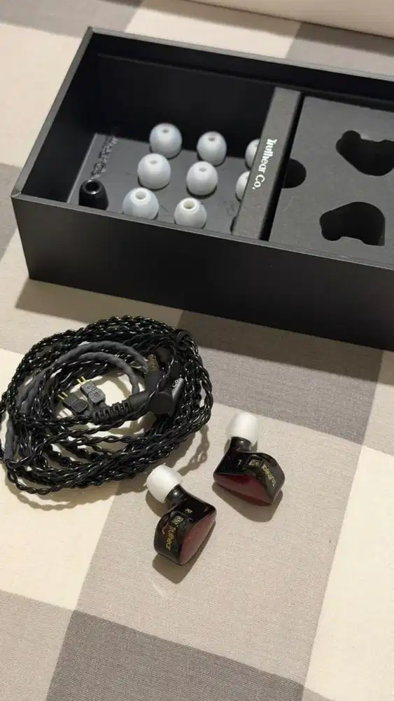 Truthear x crinacle zero red dual driver iem