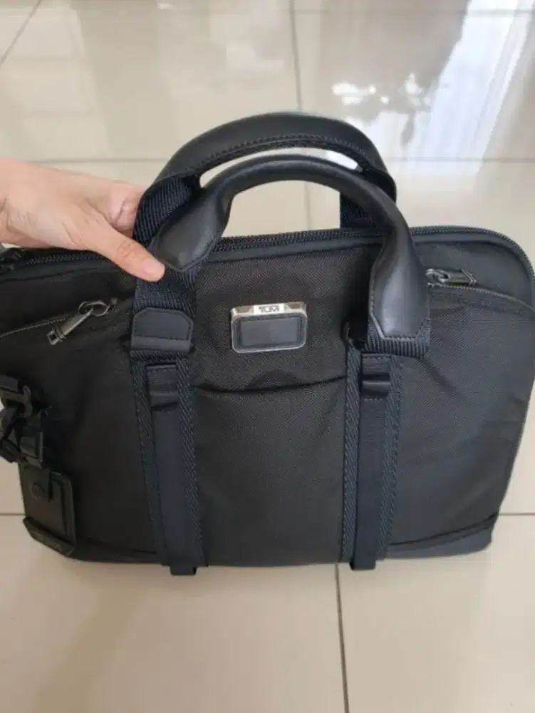 TUMI ALPHA BRAVO ACADEMY BRIEF