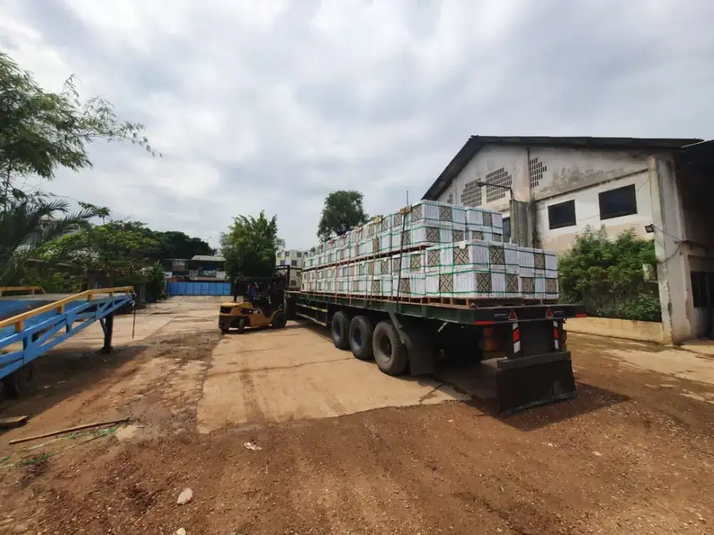 TURUN HARGA Kavling dengan Lokasi yang Sangat Strategis untuk Logistik di Jalan Jendral Basuki Rachmat, Cipinang, Jakarta Timur