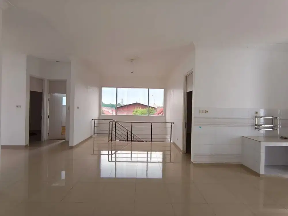Rumah siap huni di jalan Tampomas