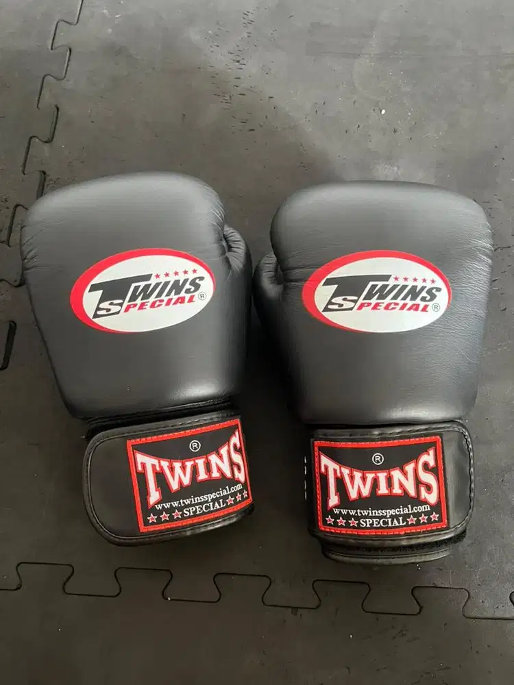 Glove Twins 12 oz