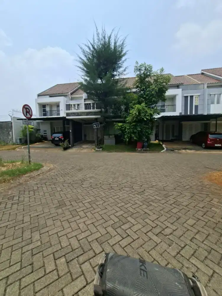 Harga All in!!! DiJual Lelang Rumah Raffles Hills Cibubur Strategis