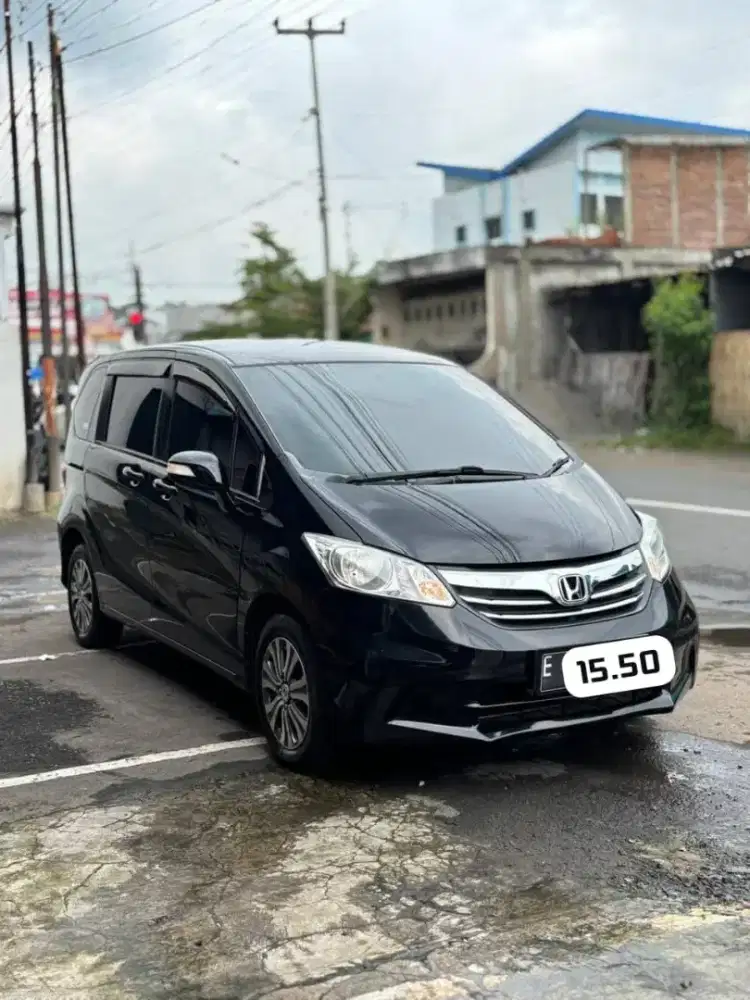 Freed SD 2013 A/T