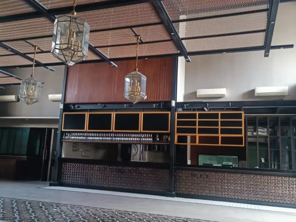 Disewakan Gedung Bagus Siap Pakai untuk Kafe/ Restaurant di Cipete Jakarta Selatan