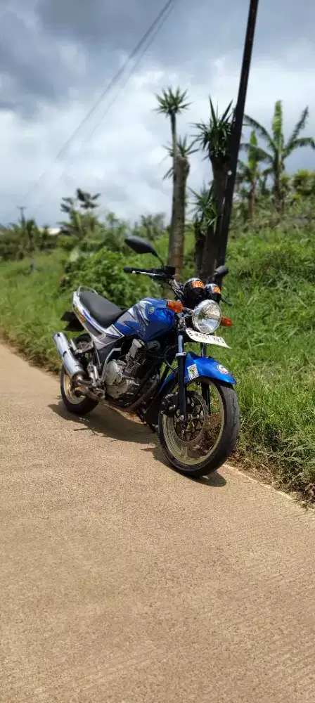 scorpio 2006 wrna biru