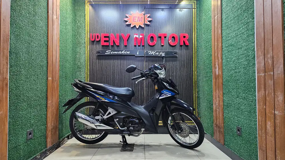 UD ENY MOTOR - Honda Revo Fit thn 2022 mulus