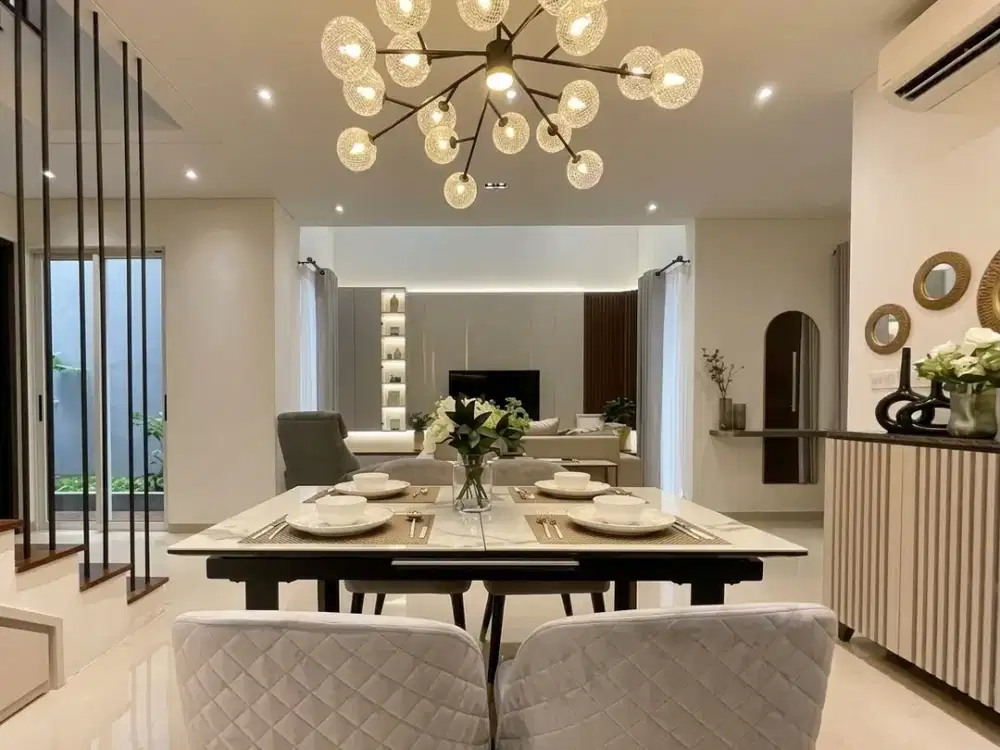 Jual Rumah 2 Lantai Mewah di Graha Natura Surabaya Barat